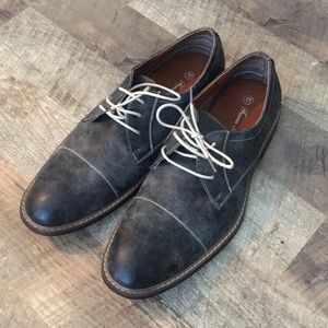 Ferro aldo Mens black distressed dress shoes